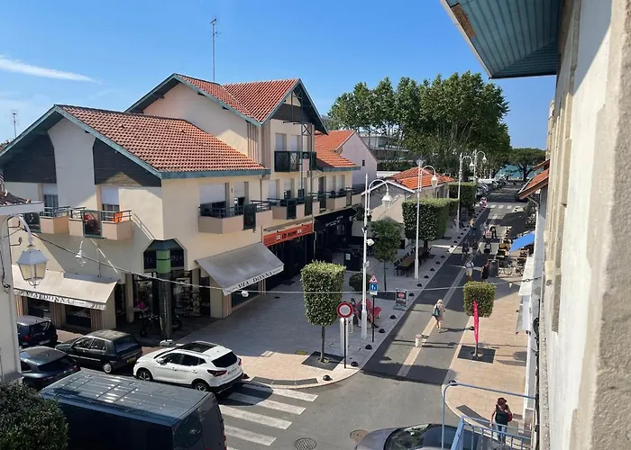 Situation Exceptionnelle Proche Plage, Menage Et Draps Compris Apartment